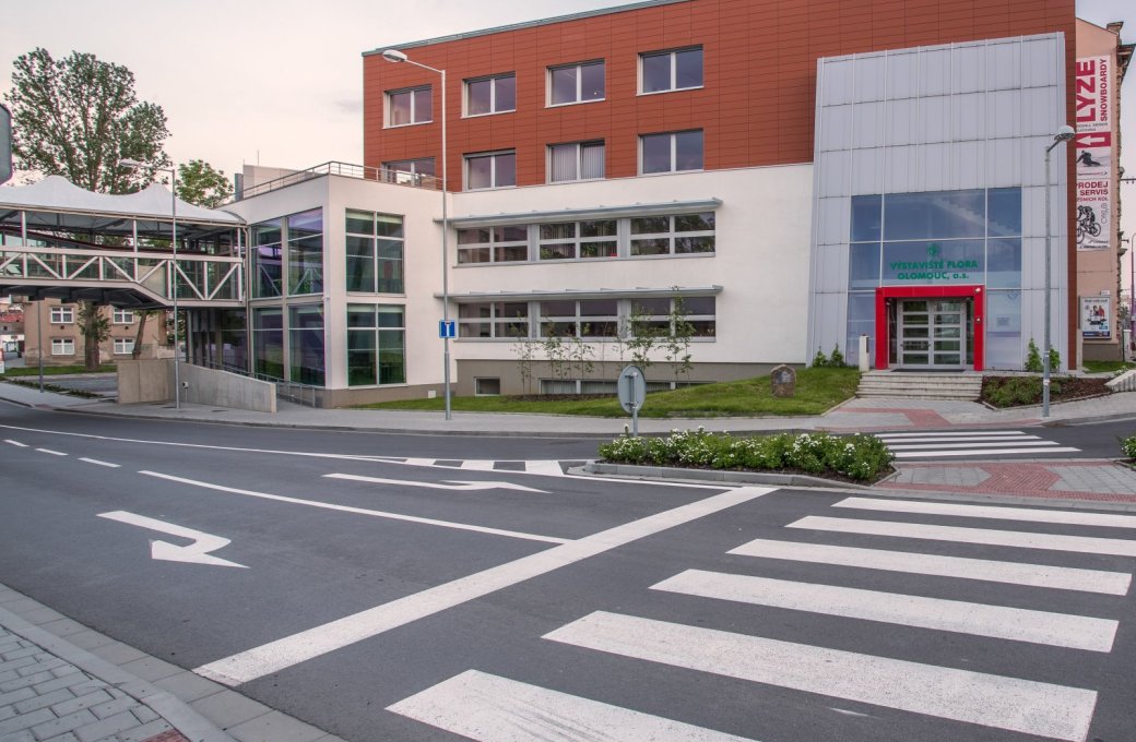 Výstaviště Flora Olomouc nabízí k pronájmu kancelář v nově zrekonstruované budově